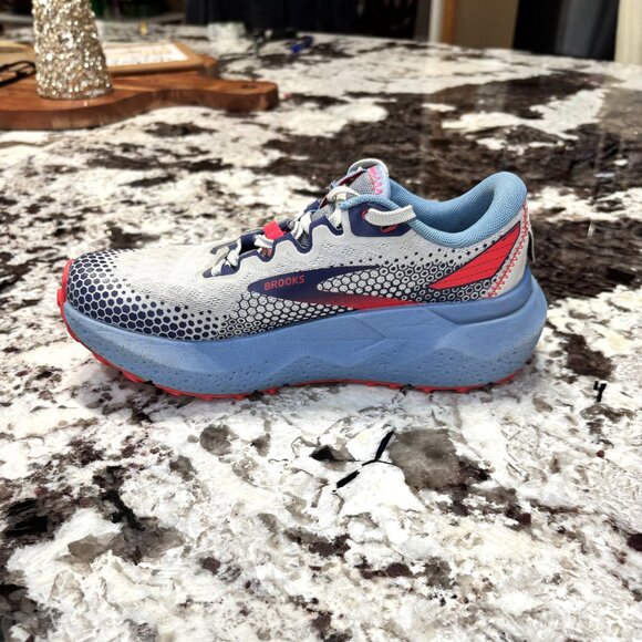 Brooks Caldera 6 Trail Running Shoes, Size 7 - Picture 6 of 10